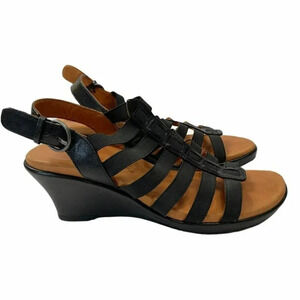 Gentle Souls 9M black leather strappy wedges sandals NWOT‎